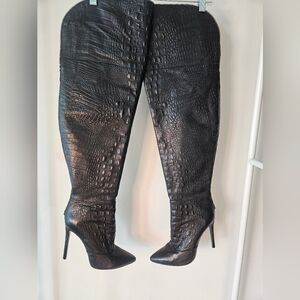 I Am Jennifer Le Thigh High Boots Black Caiman II Zip Up 5 Inch Heel Size 9.